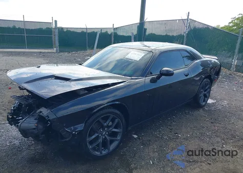 2023 Dodge Challenger Sxt z USA, uszkodzony, nr VIN 2C3CDZAG4PH686085